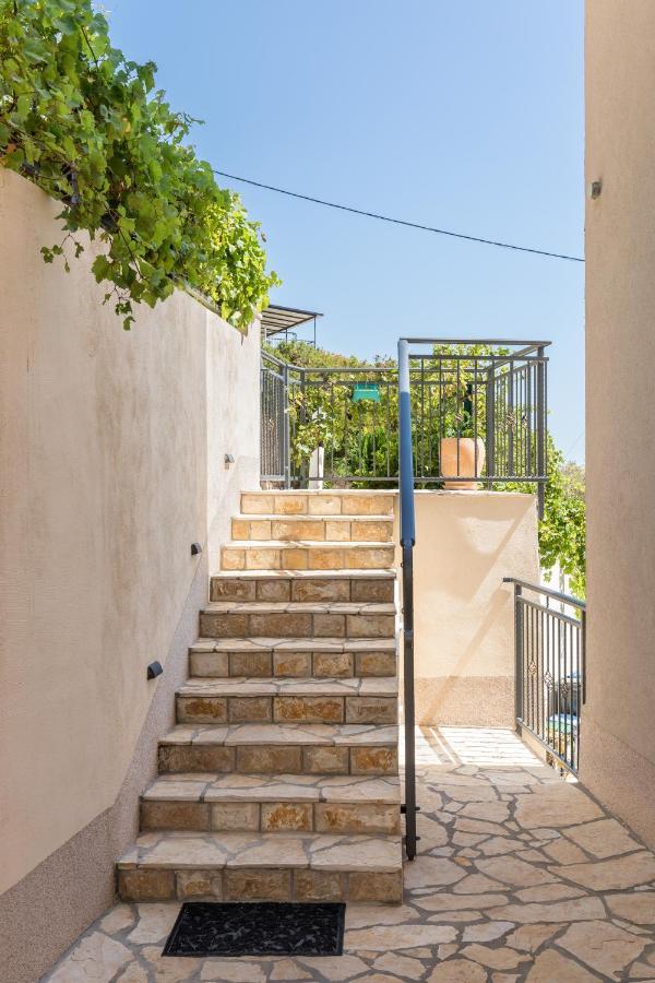 Luxurious Apartments Bona Fide Mimice Exterior foto